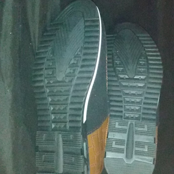 Shoes - Picture 3 of 3